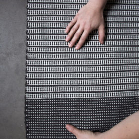 Ullmatta 130 x 205 cm i 100% svensk fårull, Filtmakeriet Ullspineriet i Kilafors Hälsingland.