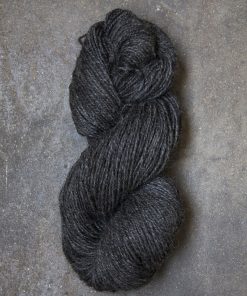 Filtmakeriets klassiska ullgarn Mörkgråbrun 2-trådigt 100 % svensk fårull