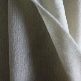 Quiltvadd, 100 % svensk texelull. Filtmakeriet