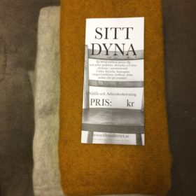 Tova sittdyna av Filtmakeriets nålfilt Gulmelerad/ljusgrå 100 % svensk fårull