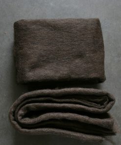 Filtmakeriets SVIA mörk brun. Nålfilt för tovning av 100 % svensk fårull